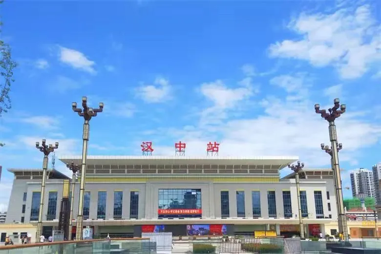 4月7日至4月13日 为调图过渡期 调图实施后 汉中火车站 日常办理客车